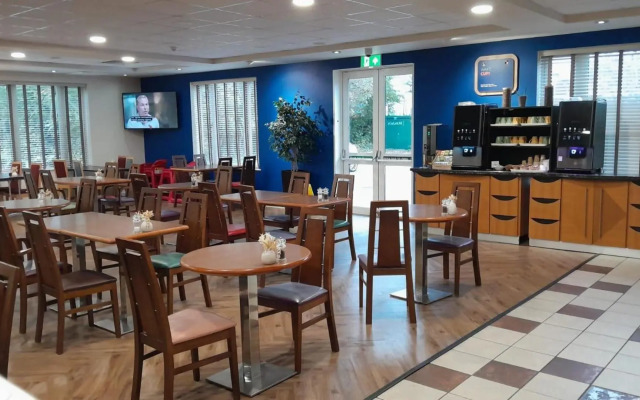 Holiday Inn Express Poole by IHG