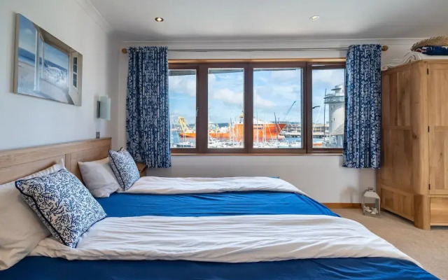 10 Maritime House