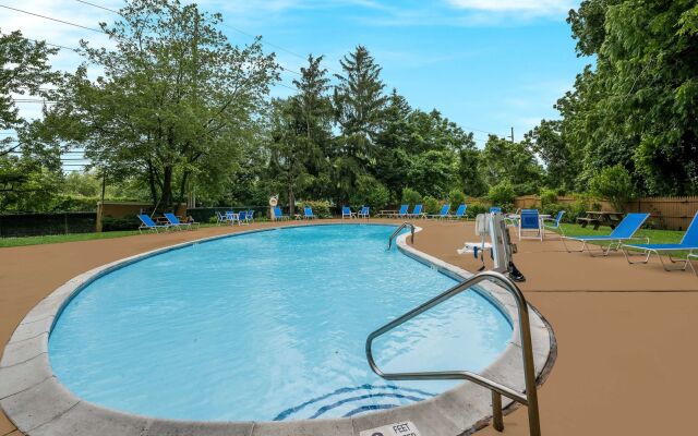SureStay Plus by Best Western Woodbury Inn