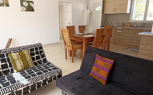 Entre Brousse Et Garrigue