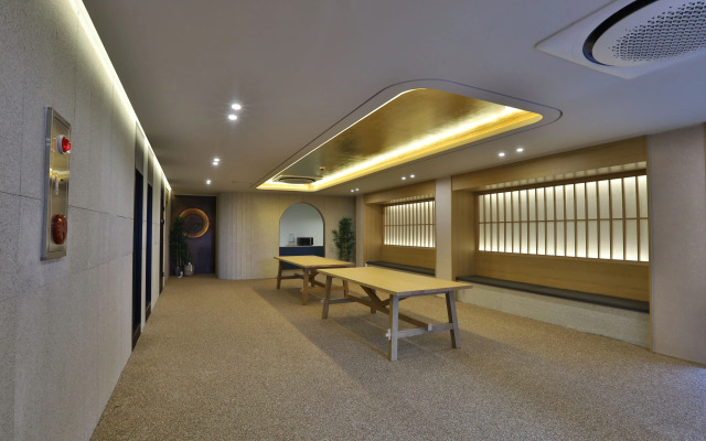 Hotel 701
