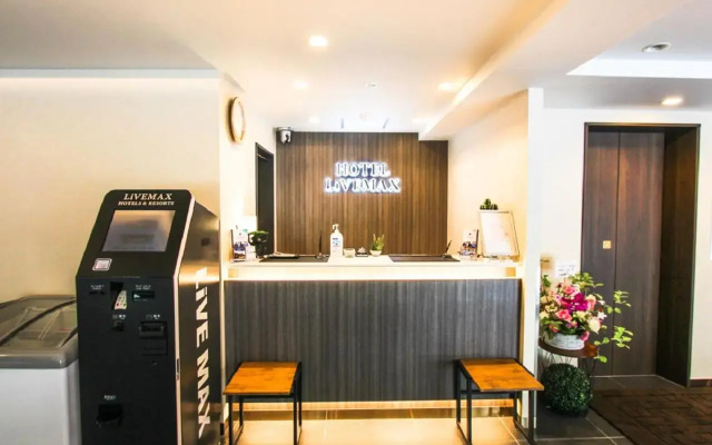 HOTEL LiVEMAX Kyoto Kamogawamae