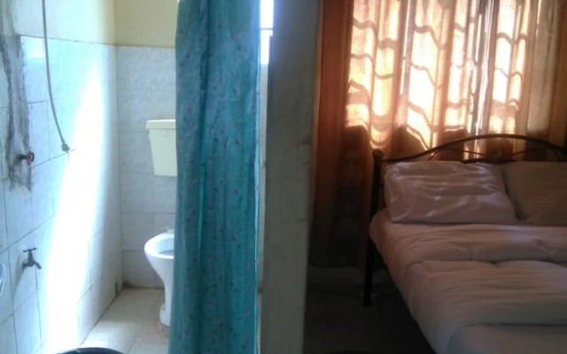 Green Court Hotel