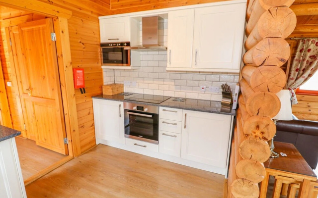Ash Lodge