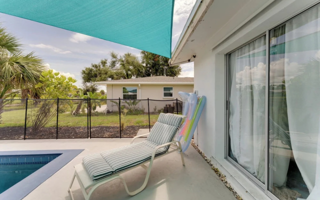 Heated Pool: Canal-front Rotonda West Retreat