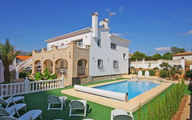 Villa - 7 Bedrooms with Pool and WiFi - 105006