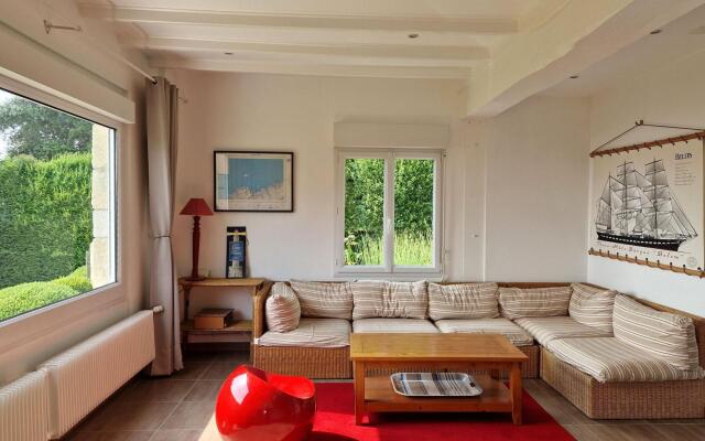 Comfortable Holiday Home With Fantastic sea View