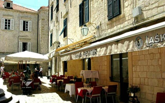 Apartments Adriana Flora