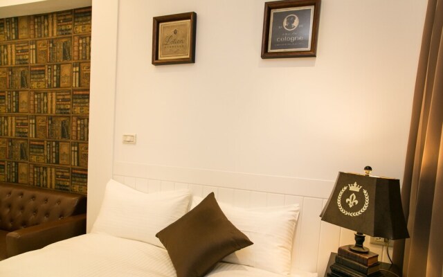 Green Light Nanping Hall 2