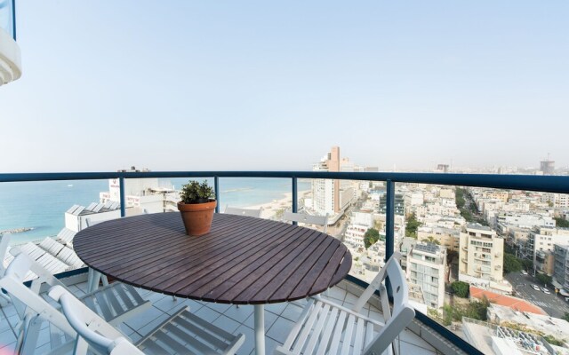 Beachfront w Balconies & Parking