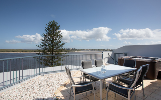 BreakFree Grand Pacific Resort