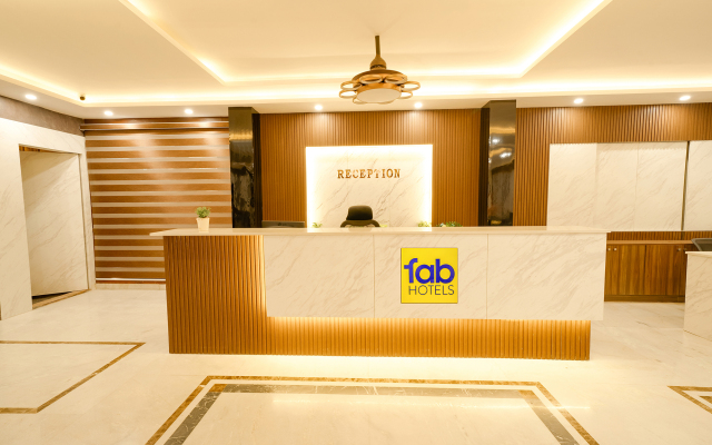 Fabhotel Royale Basant Residency