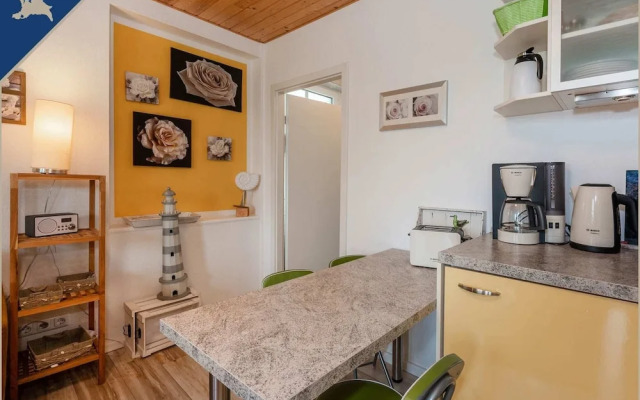 Apartment on the Backwaters, Lutow