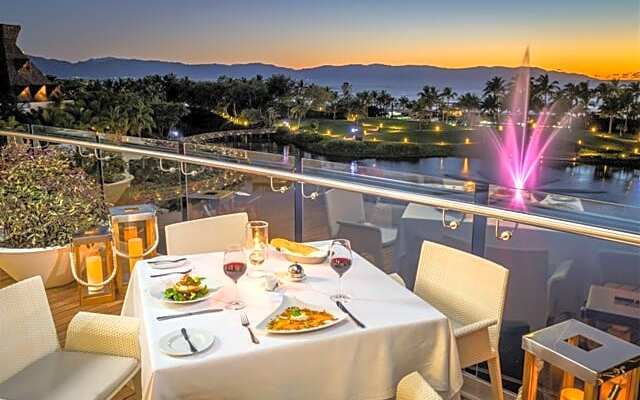Grand Luxxe Celebrate Loft Nuevo Vallarta