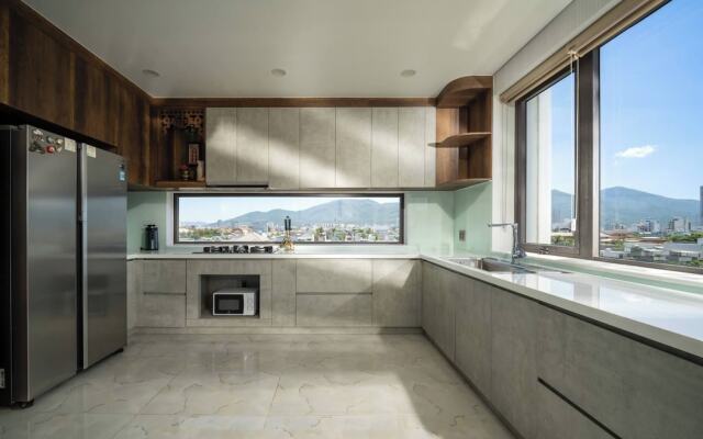 Luxury Duplex Penthouse With Pool Foosball