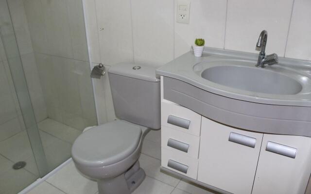 A011 - Apto com churrasqueira e 2 vagas de garagem