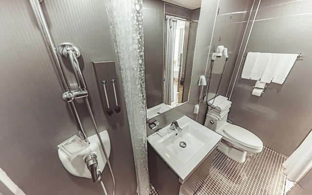 Brown Suites Hotel Sinchon Central