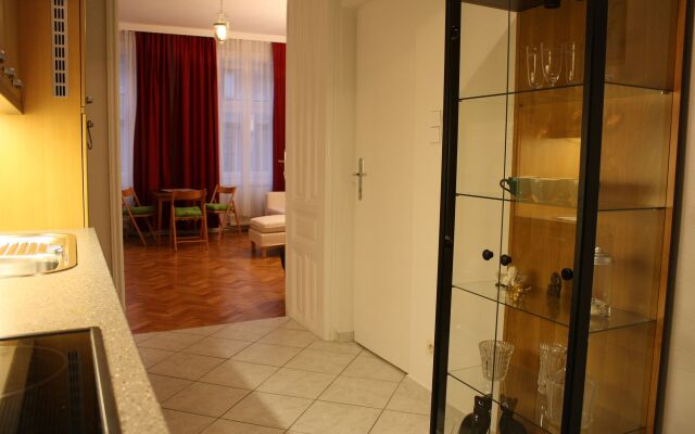 GoVienna Homelike City Apartment