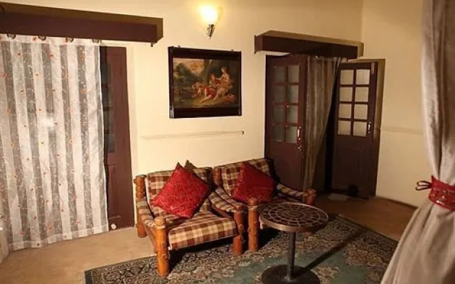 Khaas Bagh, Heritage Hotel