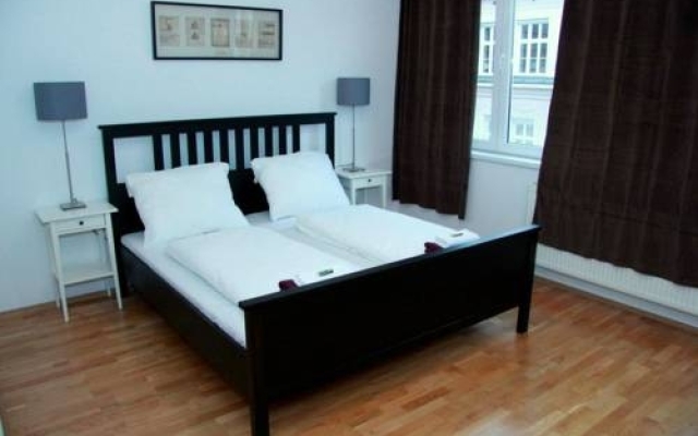 Livingston Apartment Studio