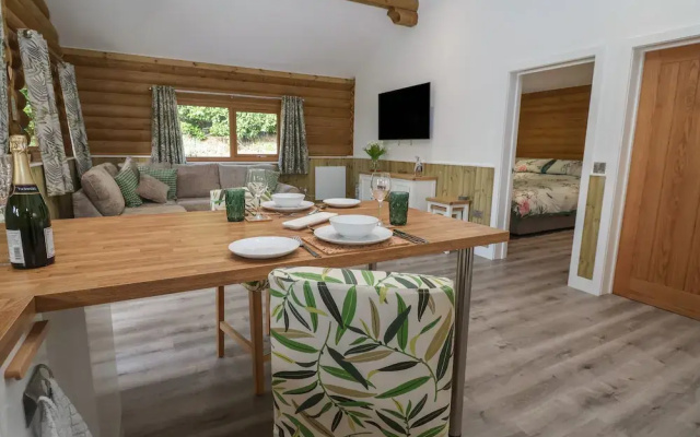 Redwood Lodge