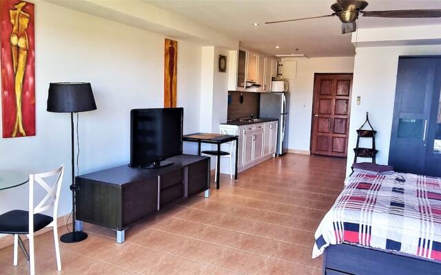 Large Studio Condo Jomtien