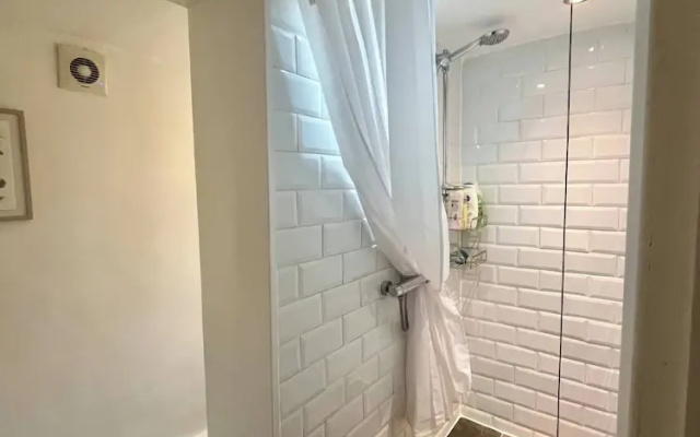 Beautiful & Cosy Apartment in Brighton BN2 3AD