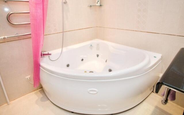 InnHome Apartments (ИннХоум) на улице Свободы 100