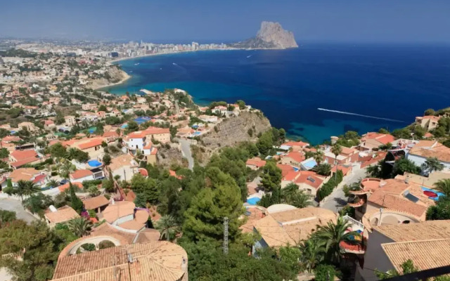 Villa Clem in Calp With 4 Bedrooms and 3 Bathrooms