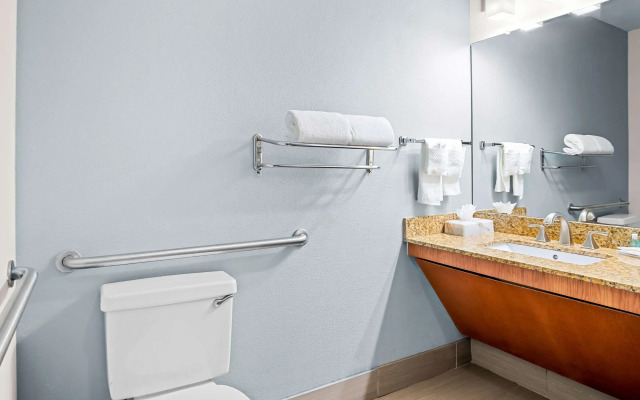 MainStay Suites Addison-Dallas