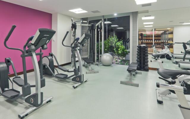 Holiday Inn Bogota Airport by IHG