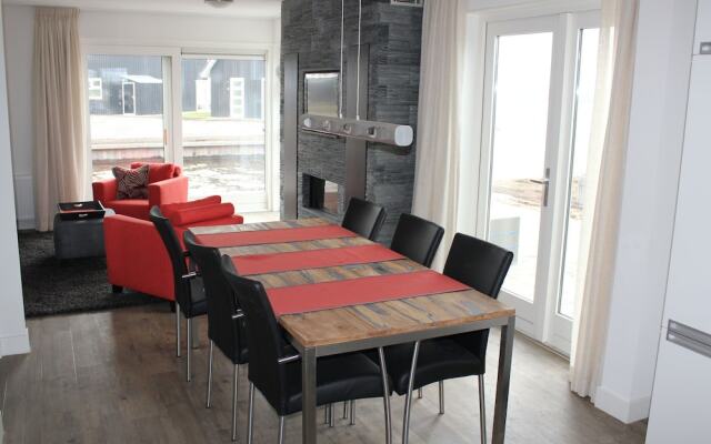 Comfortable Villa With Combi-microwave, Near Terherne