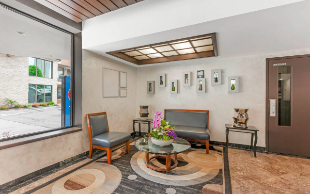 Quality Hotel Fallsview Cascade