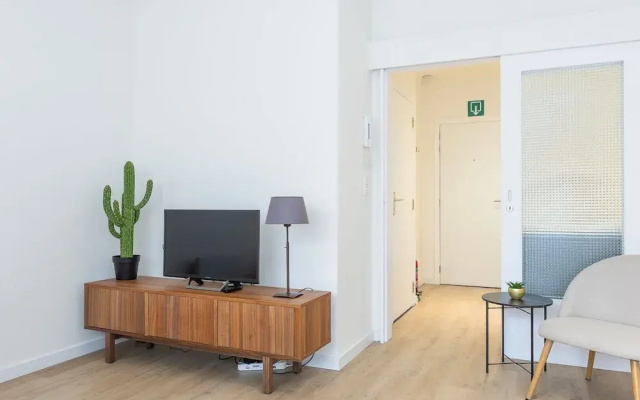Spacious Studio Near Seafront