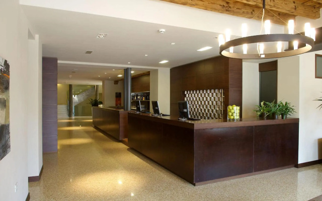 Sweet Hotel