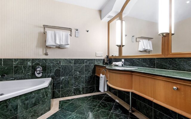 Oaks 17th Level Suite with Ocean Views