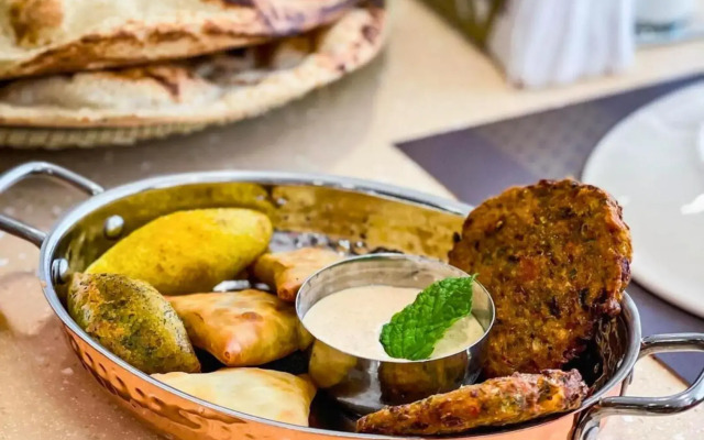 The House Hotel Al Khiran