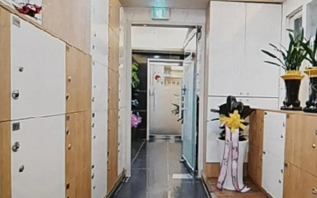 I-ONE Guesthouse