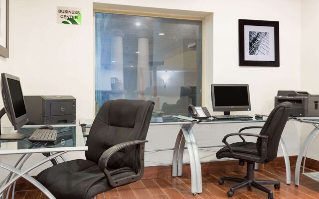 Wingate by Wyndham Athens Near Downtown