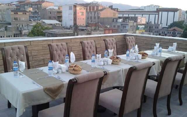 ch Azade Hotel