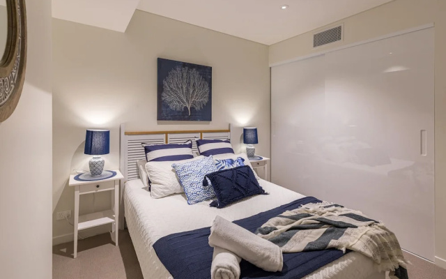 Hamptons Retreat on Level 77 Skytower – Guest Rooms – Brisbane