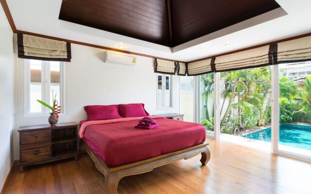 Thai Balinese 3BR Pool Villa Alex Rawai