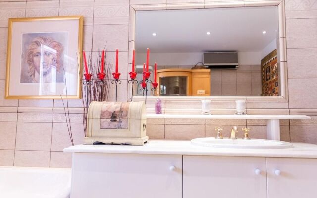 Athenian Luxury House