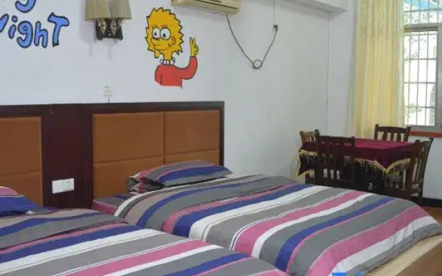 OYO Changde These Years Themed Hotel (Wenli College)