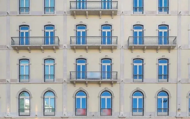 The Boulevard Prime Location W/ Ac & Elevator