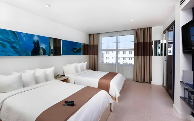 Clevelander Hotel – Adults Only