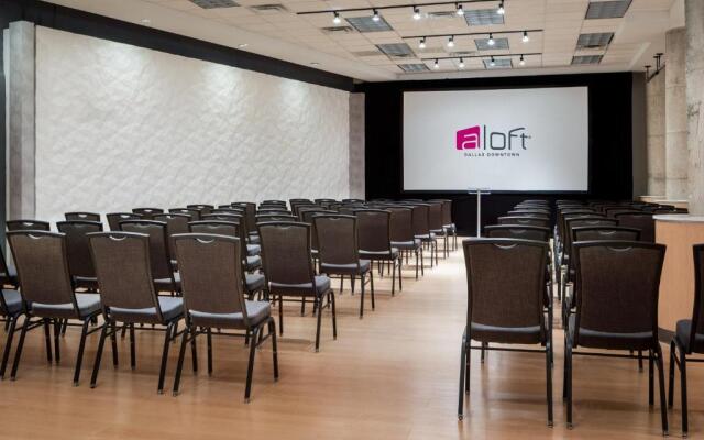 Aloft Dallas Downtown