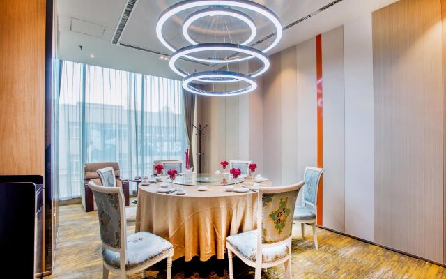 Holiday Inn Express Dalian City Centre by IHG