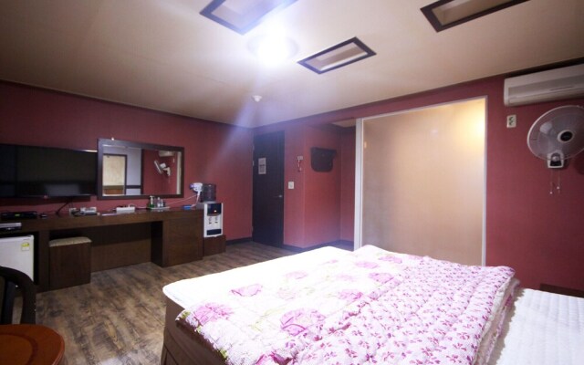 Naias Motel Gupo Busan