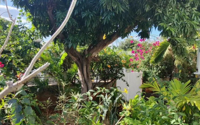 R Garden Pointe Aux Sables